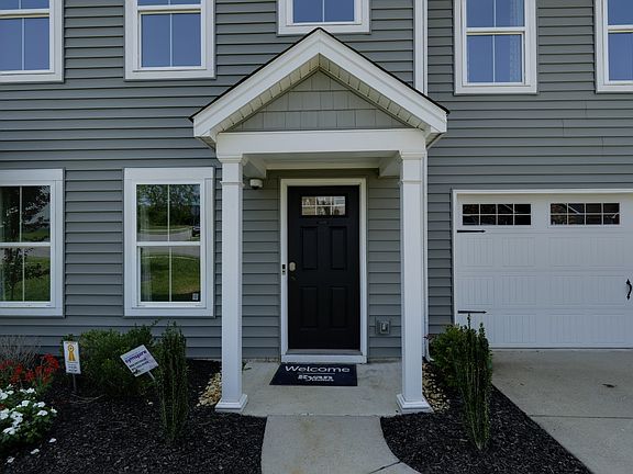 3rd image of 1828 Belle Arbor Dr