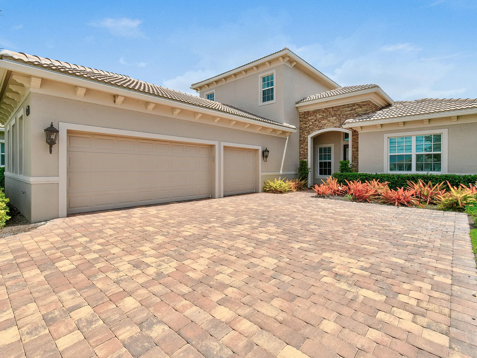 4 bed, 4.5 bath, 3259 sqft, $5,500 — Photo 4