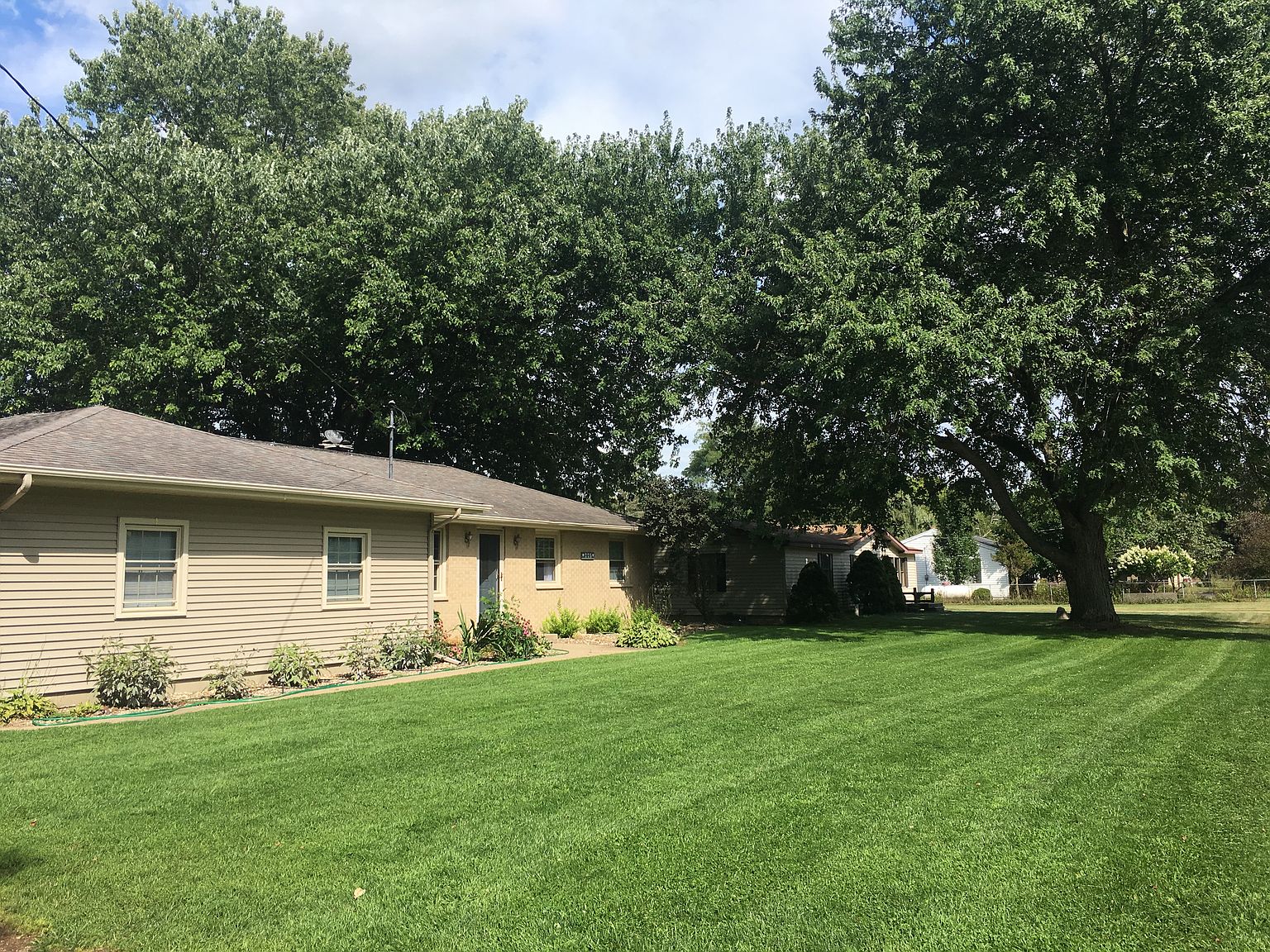 775 Riverview Dr, Plainwell, MI 49080 | Zillow