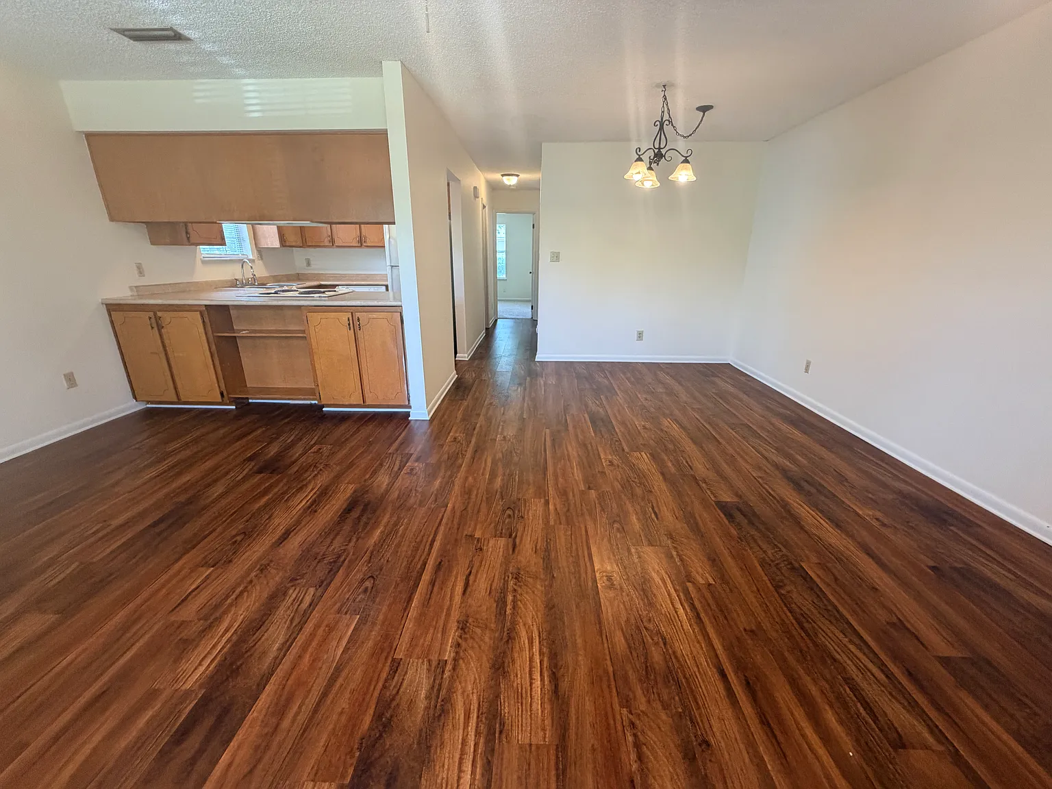 3 bed, 1469 sqft, $1,150 — Photo 4