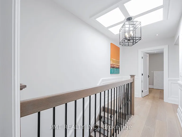 50 Thursfield Cres — Photo 24