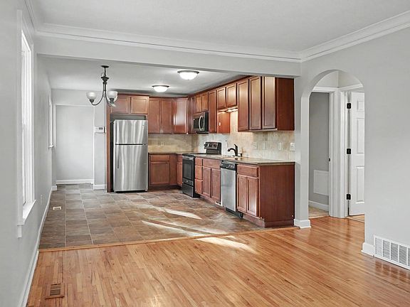 5th image of 6516 16th Ave S