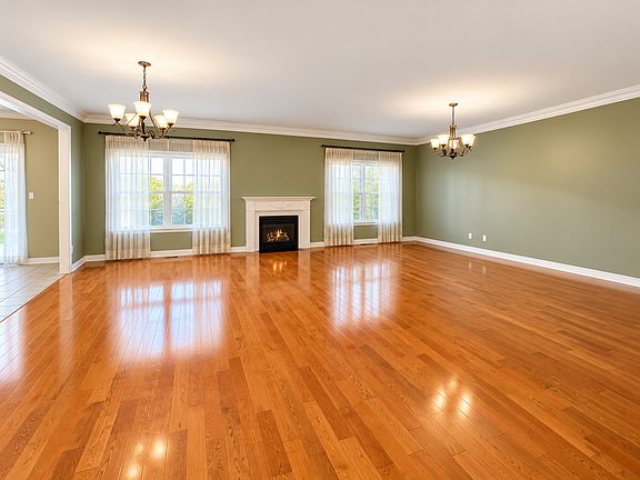 5th image of 15 Perkins Dr E #1