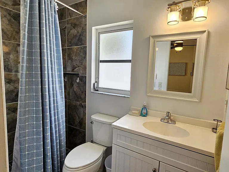 426 Pineview Dr — Photo 33