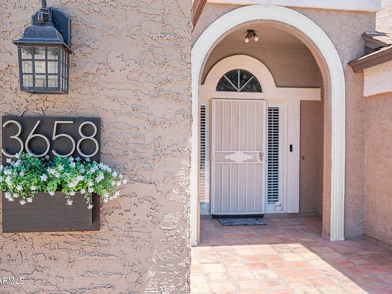 3658 W Cindy St — Photo 2