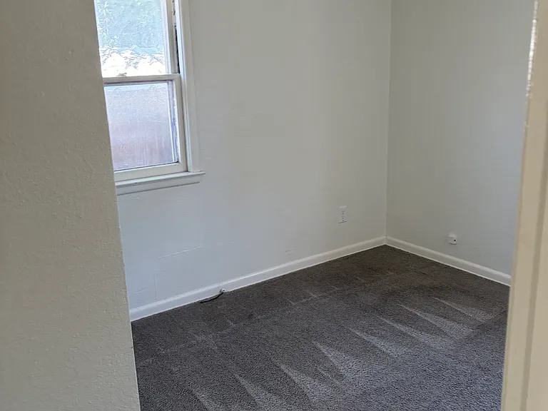 Bed room