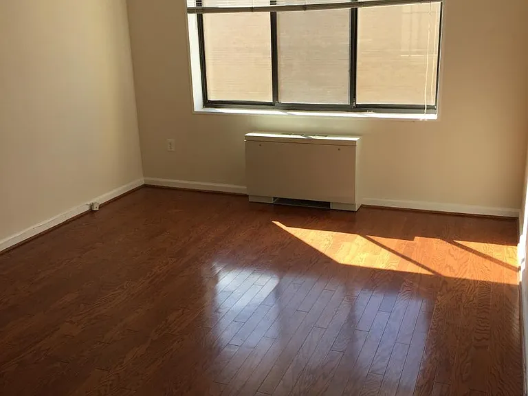 2030 F St NW #801 — Photo 4