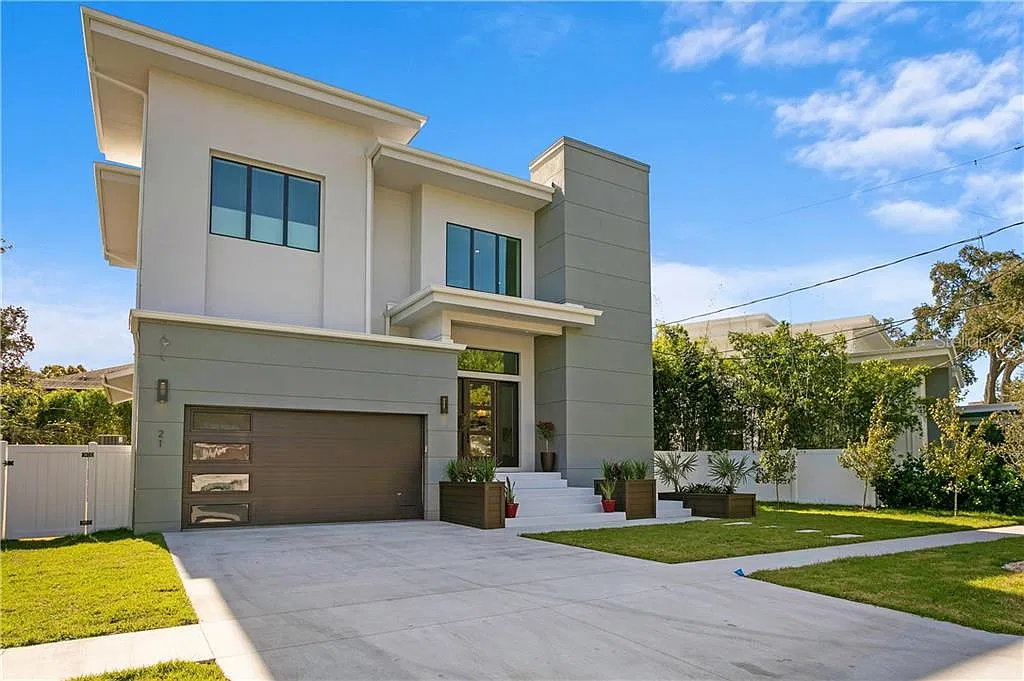 5 bed, 4.0 bath, 3450 sqft, $22,500 — Photo 2