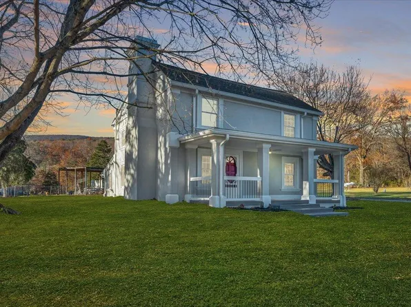 15 Chestnut Ave, New Castle, VA 24127