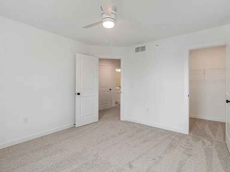 315 Pelham Ct — Photo 24