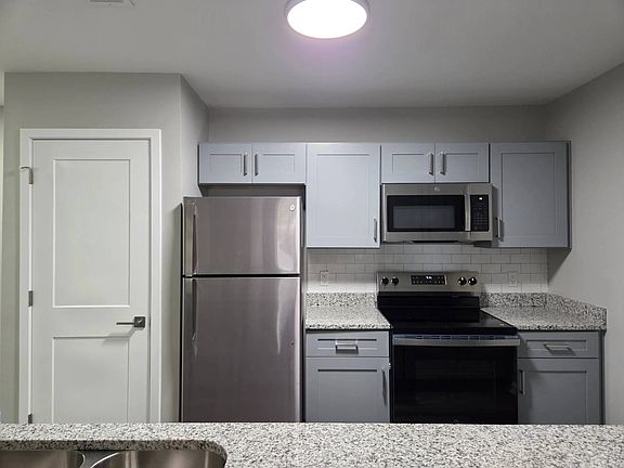2nd image of 1523 Roswell Rd #524