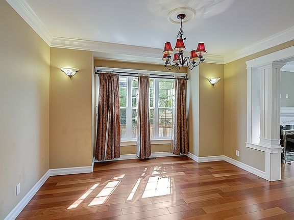 5th image of 5042 7th Ave NE