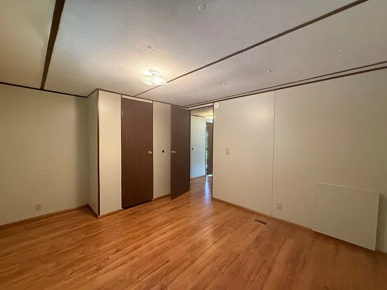 133 Patricia Ln — Photo 16