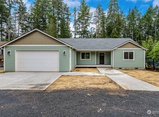 1450 E Saint Andrews Dr N, Shelton, WA 98584
