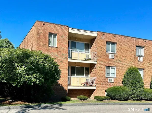 65 West Westridge Road West #E12, New London, CT 06320