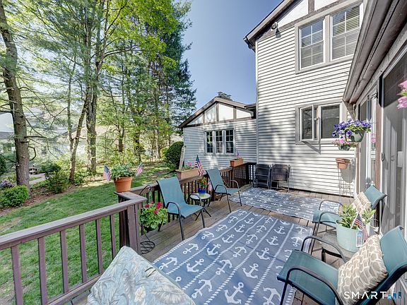 3rd image of 350 Brooke Meadow Road