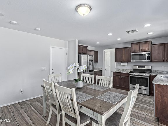 5th image of 2861 N DAISY Drive