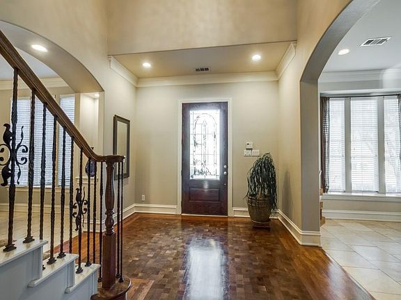 4th image of 701 Gateshead Ct