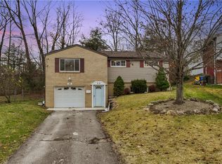3210 Valewood Dr, Homestead, PA 15120