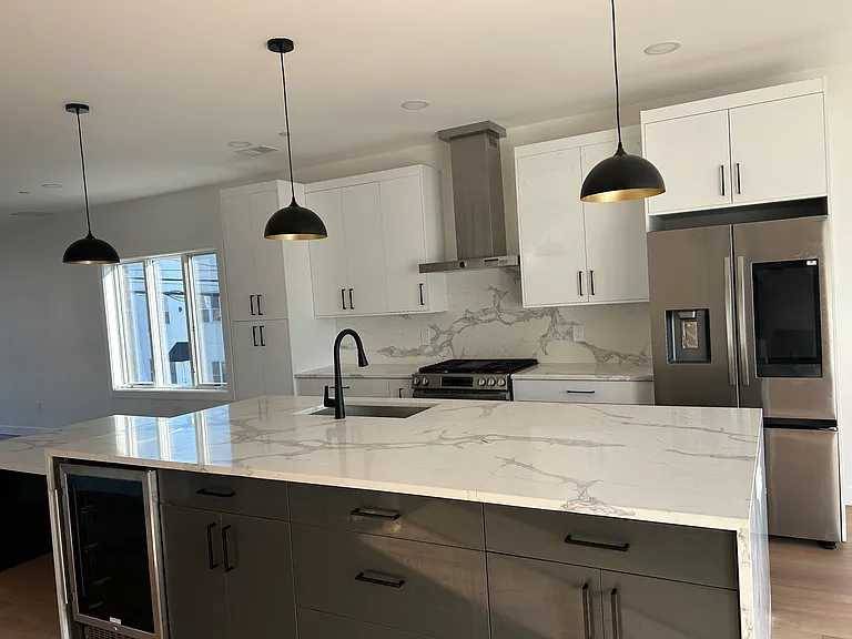 289 Knox Ave #1 — Photo 4