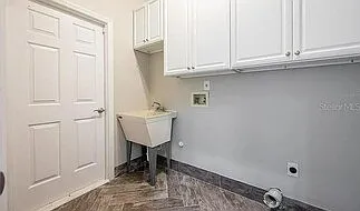 3167 Lake Breeze Cir — Photo 36