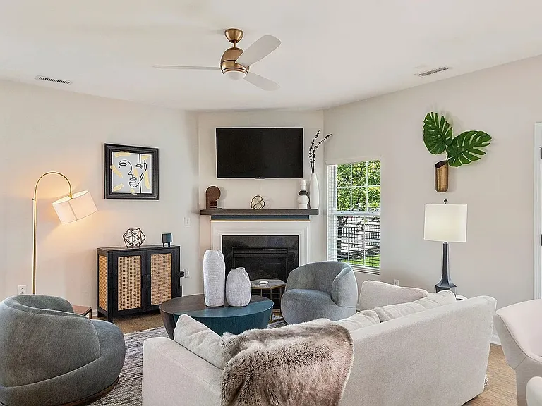 101 Roundhouse Ln — Photo 8