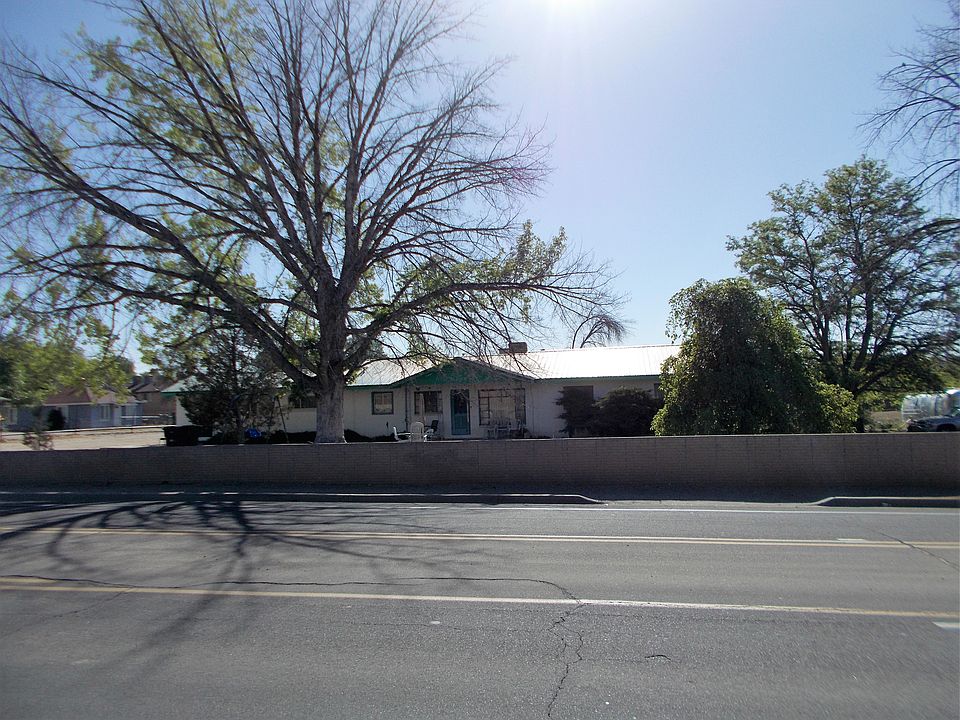 1st image of 2406 N Hutton Ave #102