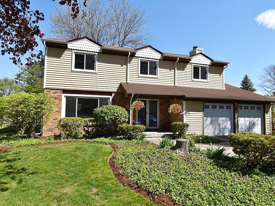 1st image of 927 Britta Ln