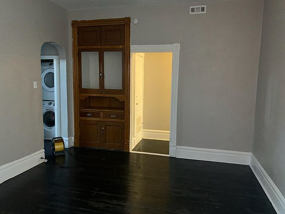 2nd image of 3325 California Ave #2