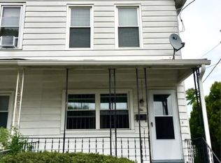 6 Church St, Camden, NJ 08105