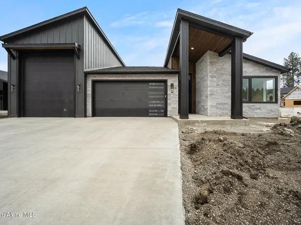 952 E Steeple Chase Rd, Hayden Lake, ID 83835