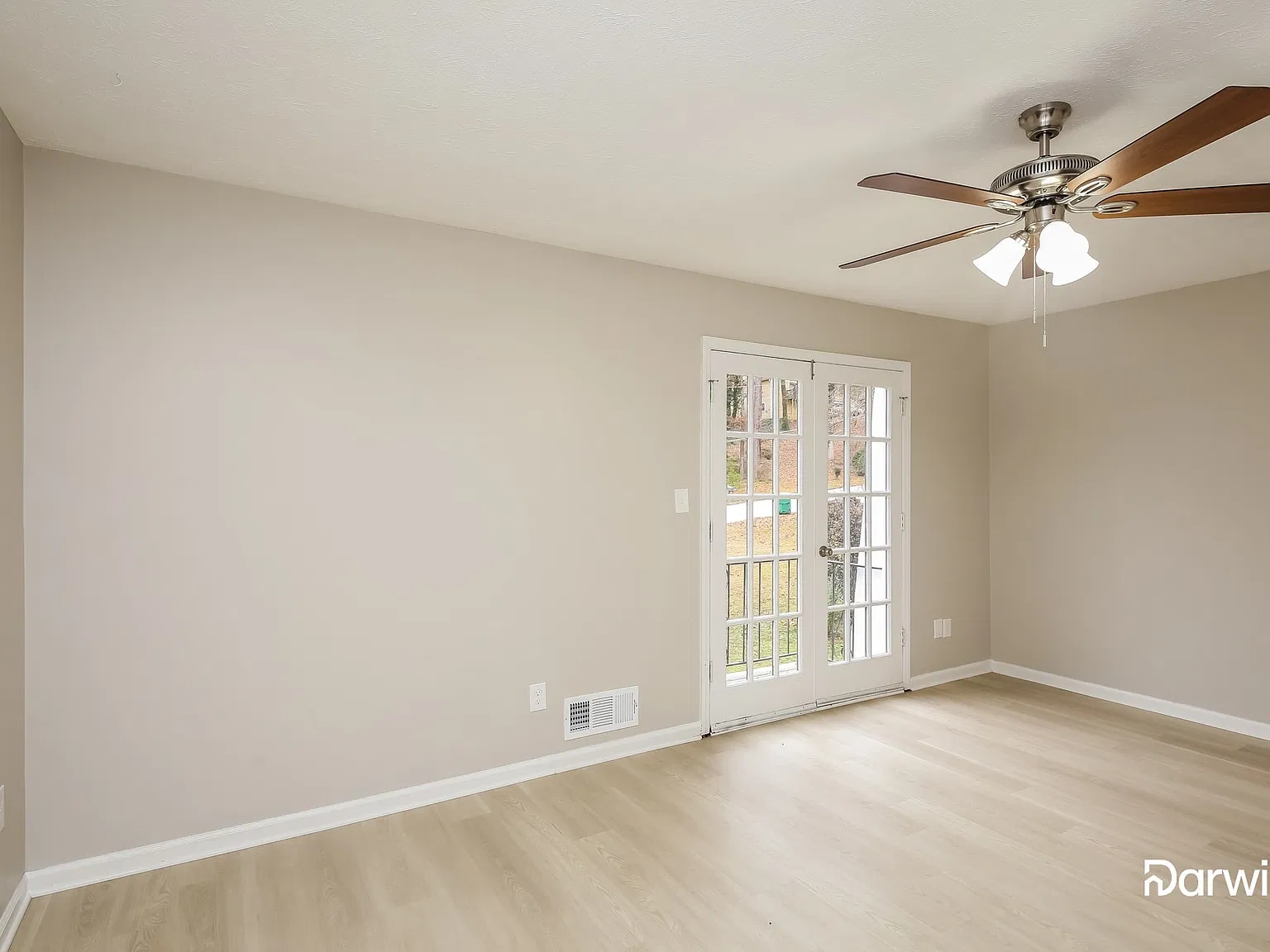 4 bed, 3.0 bath, 2188 sqft, $2,095 — Photo 4