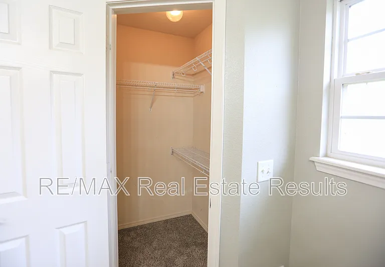 1907 SW Columbus Rd — Photo 18