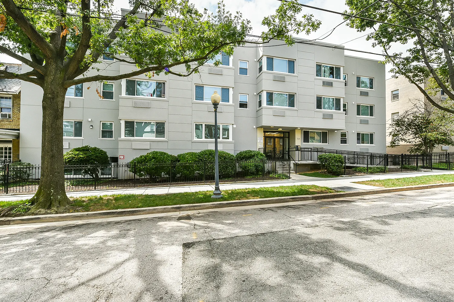 734 Longfellow — Photo 1