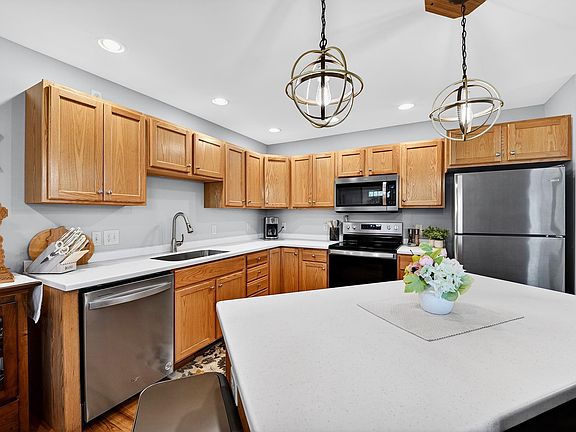 2nd image of 5124 Merwood Ln