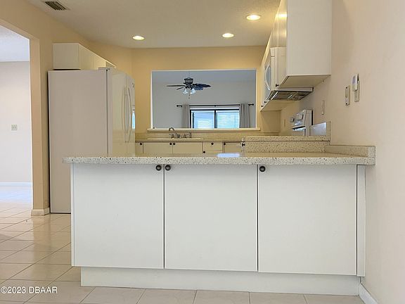 4th image of 2029 Cornell Pl #15