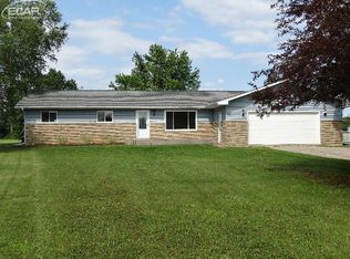 1815 Lonsberry Dr, Lapeer, MI 48446