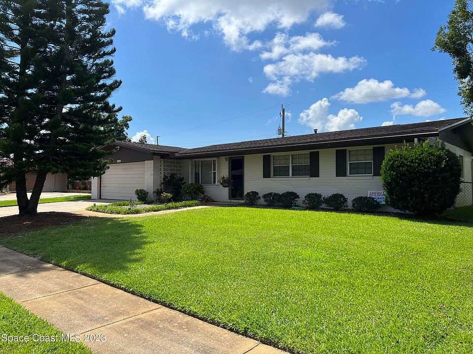 1st image of 2909 Larkspur St