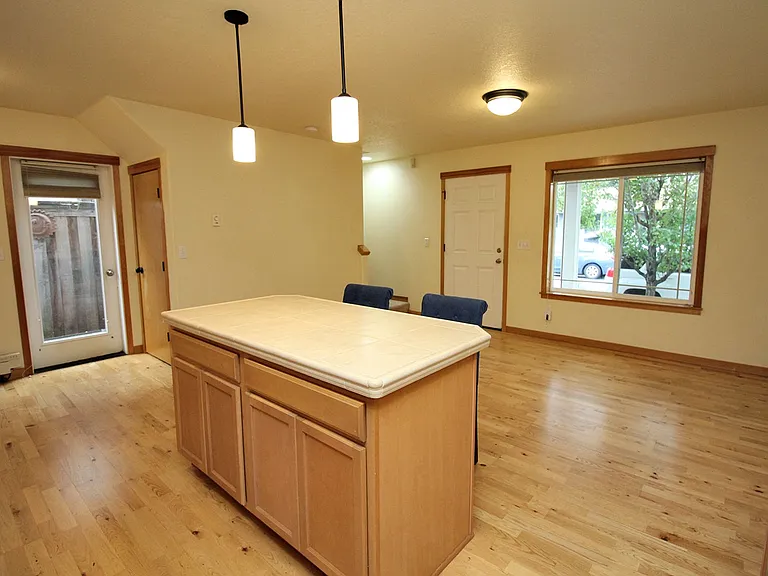 5612 SE 22nd Ave — Photo 13