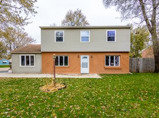 189 Oxford Rd, Bolingbrook, IL 60440