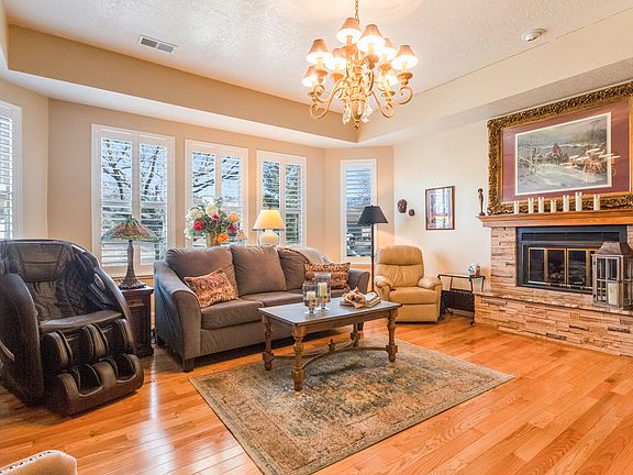 5th image of 7301 Don Tomas Ln NE