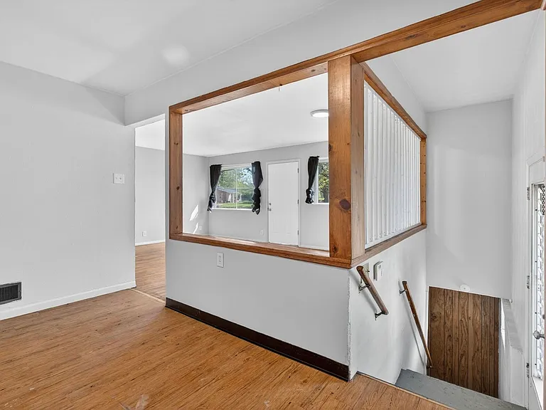 723 Shepley Dr #4 — Photo 4