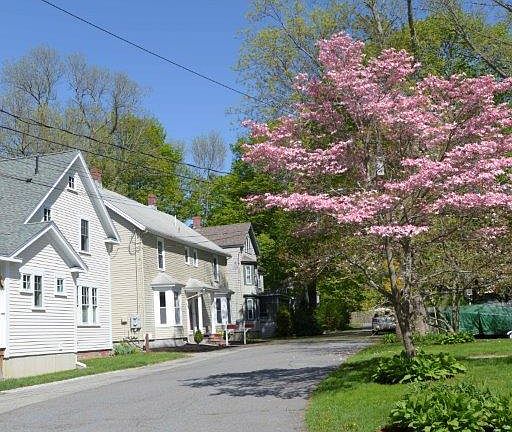 2nd image of 6 Kinsman Ct