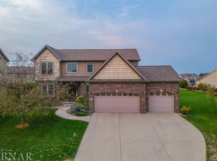 10 Bailey Ct, Bloomington, IL 61704