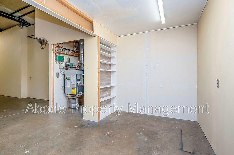1st image of 136 S Lincoln Ave Building 1/2