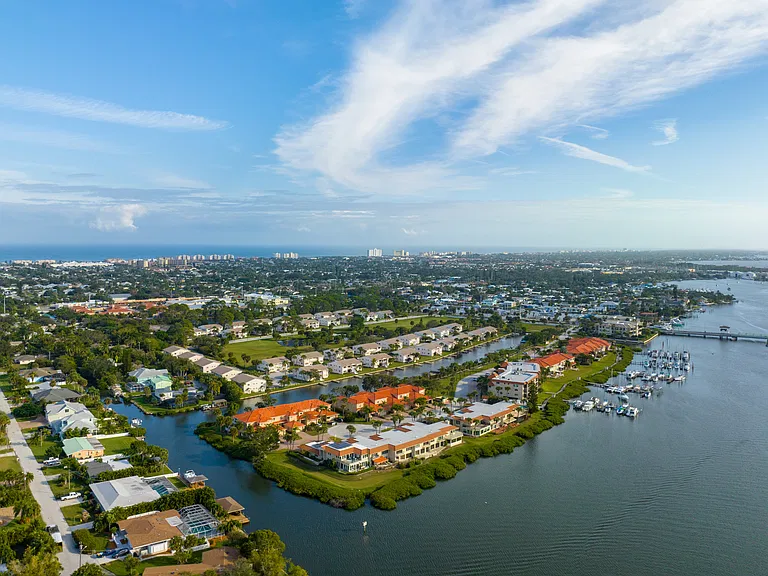 Vetra Indian Harbour Beach — Photo 18