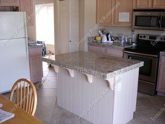 3rd image of 3528 E Bruce Ave