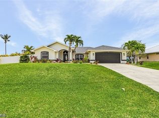 1932 SW 2nd Pl, Cape Coral, FL 33991