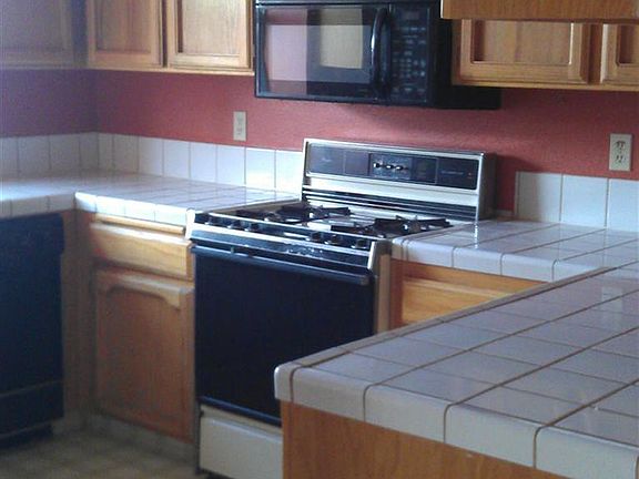 4th image of 10131 Rea Ave