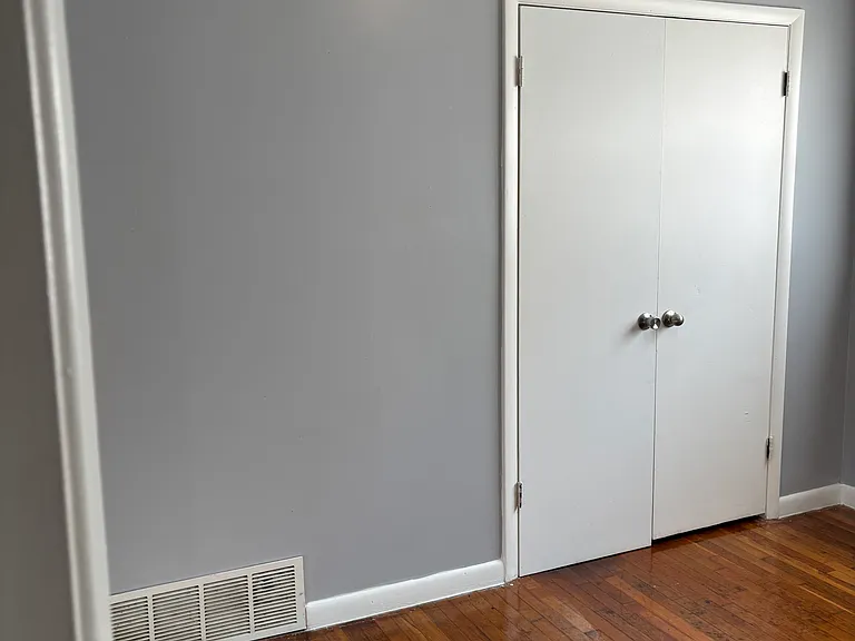 1016 Dixie St — Photo 11